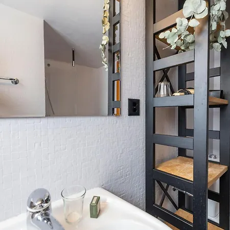La Ruinette-one-bed In Centre Apartment